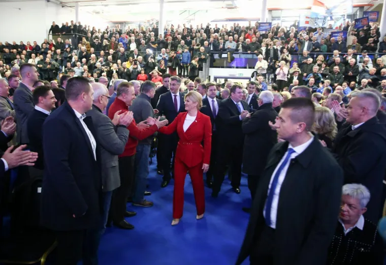 Veseli skup u Bandićevoj utvrdi: Red pjesme, red plesa pa govora... Dobrog raspoloženja nije manjkalo