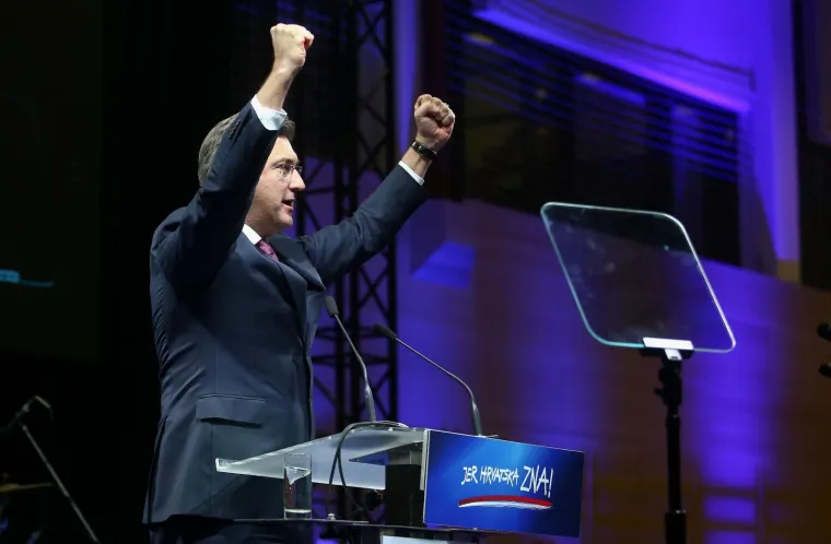 Veseli skup u Bandićevoj utvrdi: Red pjesme, red plesa pa govora... Dobrog raspoloženja nije manjkalo