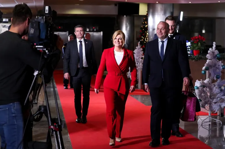 DRUGA PREDSJEDNIČKA DEBATA: Kolinda Grabar Kitarović i Zoran Milanović stigli su na HRT