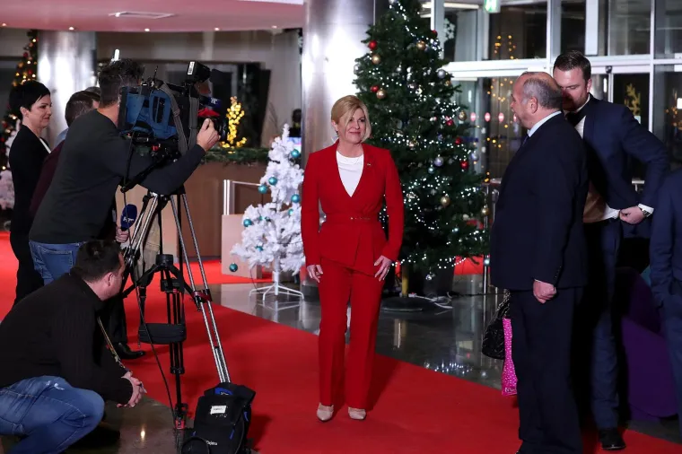 DRUGA PREDSJEDNIČKA DEBATA: Kolinda Grabar Kitarović i Zoran Milanović stigli su na HRT