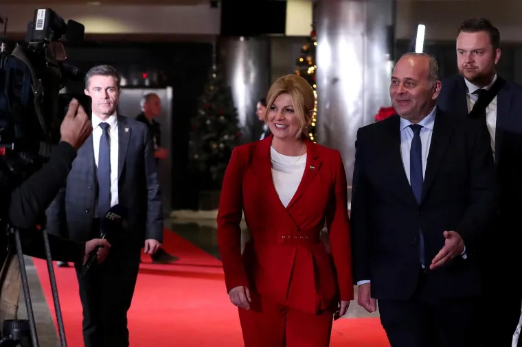 DRUGA PREDSJEDNIČKA DEBATA: Kolinda Grabar Kitarović i Zoran Milanović stigli su na HRT