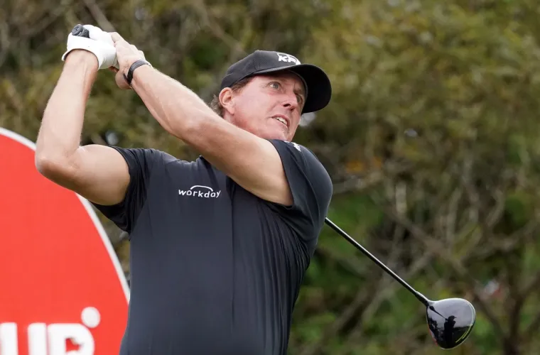 Na sedmom mjestu je također golfer Phil Mickelson za kojeg je javnost u Hrvatskoj malo puta čula, a zaradio je 428 milijuna eura.