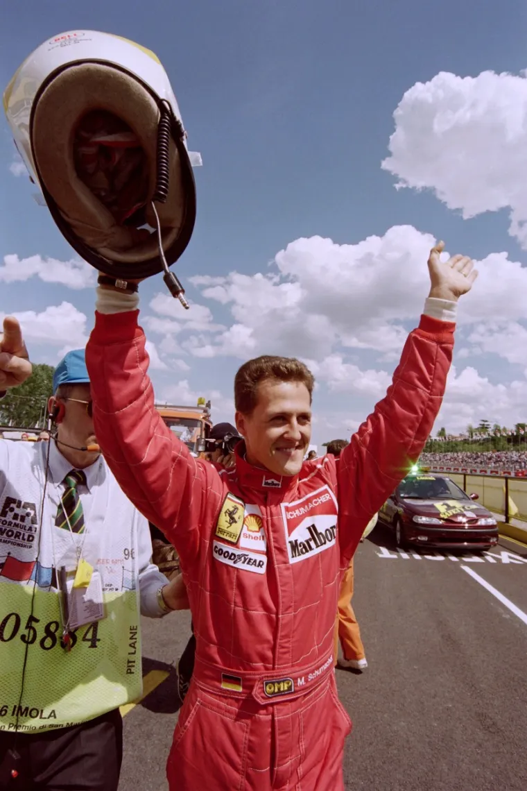 U crvenom bolidu postao je ikona automobilizma te osvojio jo&scaron; &scaron;est naslova prvaka Formule 1, čime je postao rekorder.