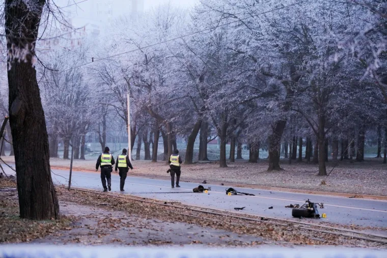 Strava u Osijeku: Tri osobe poginule u sudaru, auto smrskan do neprepoznatljivosti