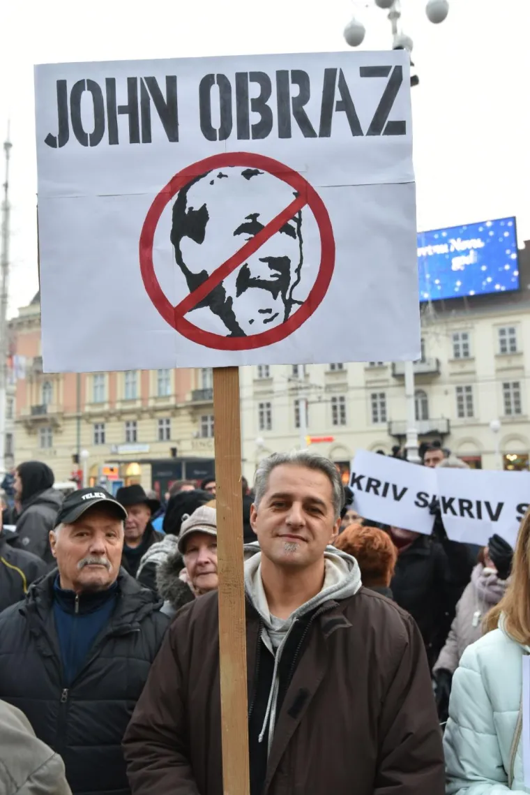 Milan Bandić na novom udaru prosvjednika: 'I Zagreb svog Sanadera ima! Kriv si!'