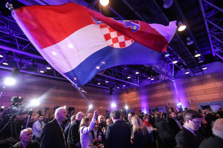 Stožer Kolinde Grabar-Kitarović pomirio se s porazom: 'Moramo analizirati &scaron;to se točno dogodilo'