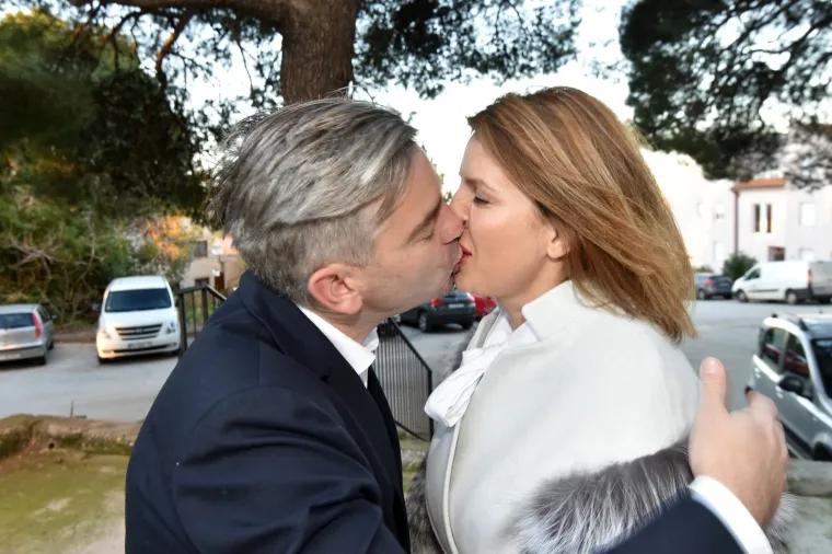 Pulski gradonačelnik i predsjednik IDS-a, Boris Miletić, na svom je birali&scaron;tu u mjesnom odboru Nova Veruda sa svojom suprugom Larom, glasao na izborima za predsjednika