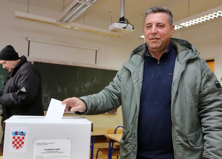 Saborski zastupnik, Franko Vidović, u &Scaron;ibeniku je glasovao je u drugom krugu za izbor predsjednika Republike Hrvatske