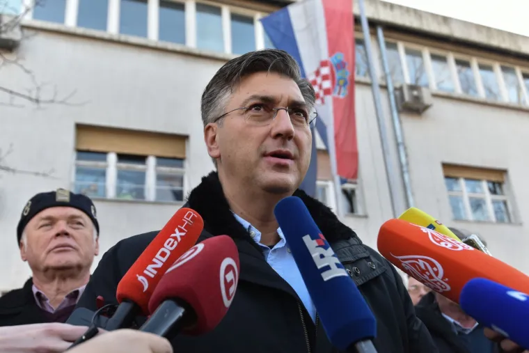 Među prvima je glasovao i premijer Andrej Plenković