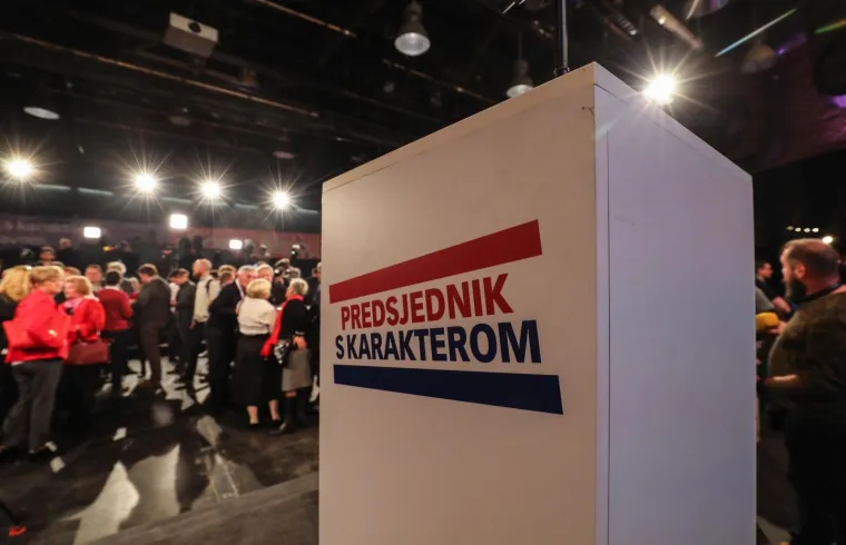 Izborni stožer predsjedničkog kandidata Zorana Milanovića u Tvornici kulture tijekom čekanja rezultata na izborima za predsjednika Republike Hrvatske.