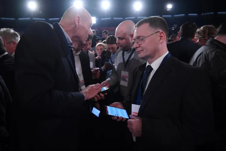 ZORAN MILANOVIĆ NOVI JE HRVATSKI PREDSJEDNIK: U stožeru vlada euforija, svi čekaju pobjednika