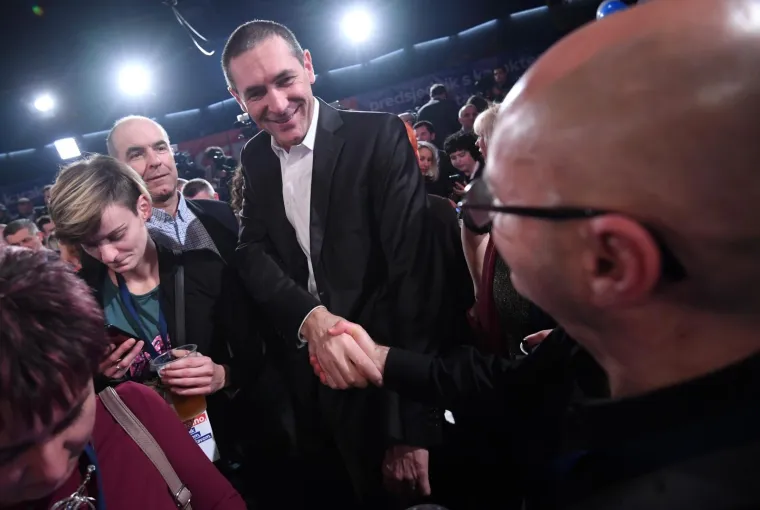 ZORAN MILANOVIĆ NOVI JE HRVATSKI PREDSJEDNIK: U stožeru vlada euforija, svi čekaju pobjednika