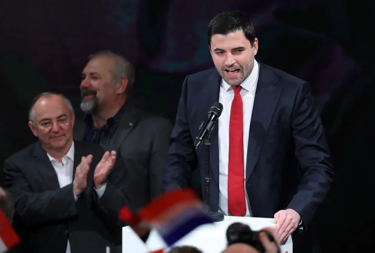 ZORAN MILANOVIĆ NOVI JE HRVATSKI PREDSJEDNIK: U stožeru vlada euforija, svi čekaju pobjednika