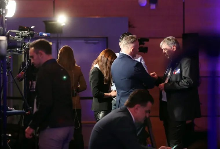 MILANOVIĆ DOBIO IZBORE: U Kolindinom stožeru razočaranje i nevjerica