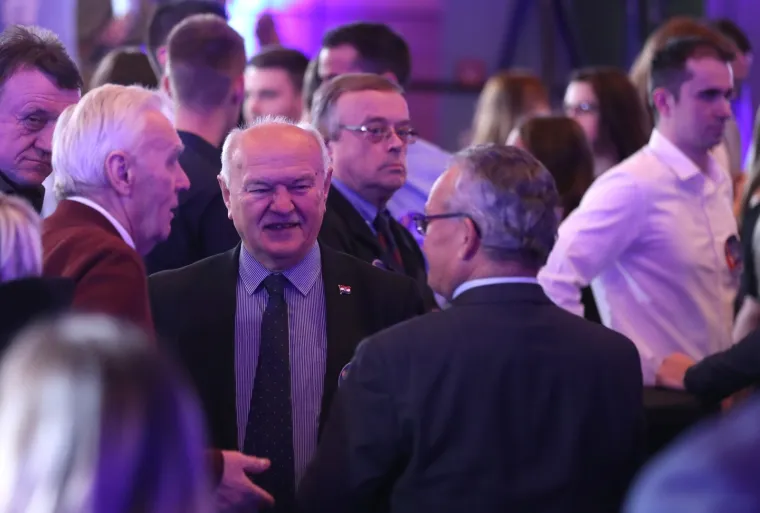 MILANOVIĆ DOBIO IZBORE: U Kolindinom stožeru razočaranje i nevjerica