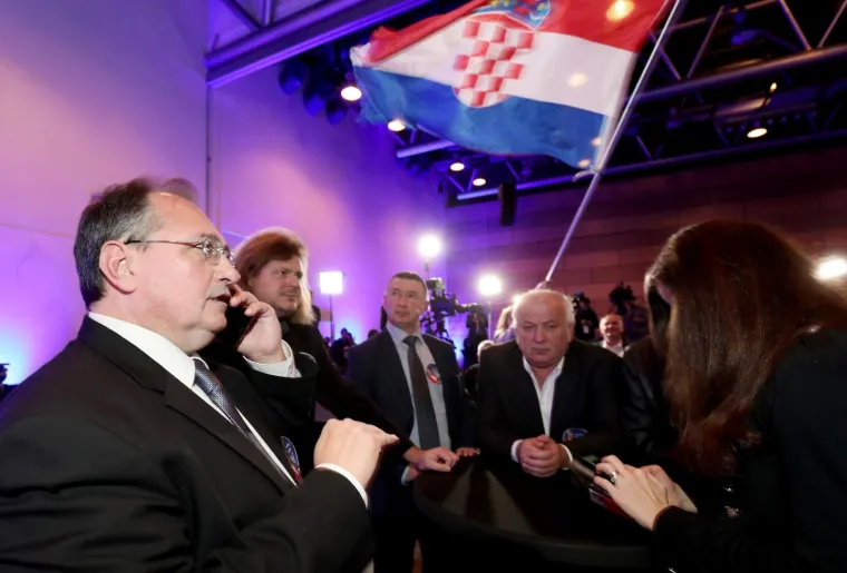 MILANOVIĆ DOBIO IZBORE: U Kolindinom stožeru razočaranje i nevjerica