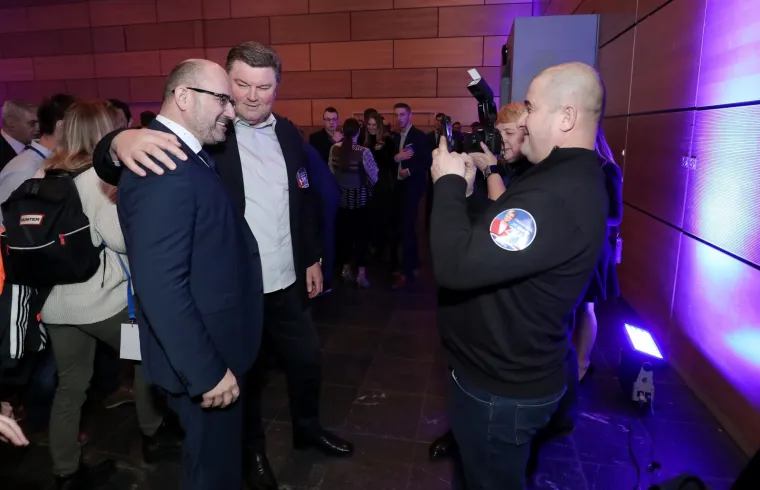 MILANOVIĆ DOBIO IZBORE: U Kolindinom stožeru razočaranje i nevjerica