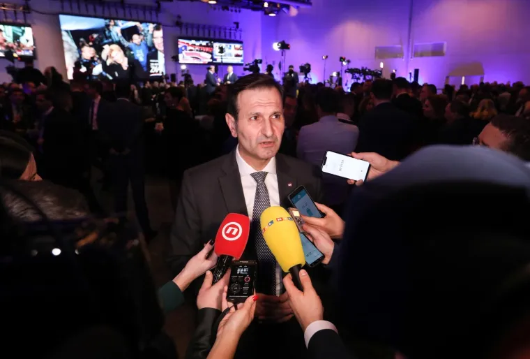 MILANOVIĆ DOBIO IZBORE: U Kolindinom stožeru razočaranje i nevjerica