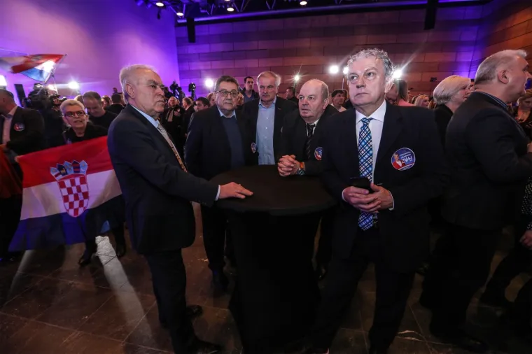 MILANOVIĆ DOBIO IZBORE: U Kolindinom stožeru razočaranje i nevjerica