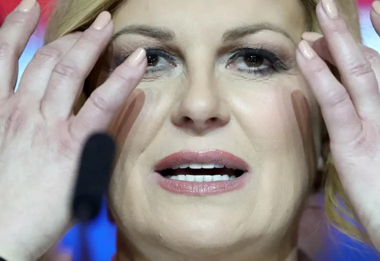 KOLINDA NIJE MOGLA SAKRITI EMOCIJE: Fotografi zabilježili trenutak kada je čestitala pobjedniku