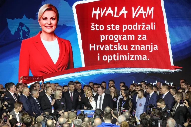 KOLINDA NIJE MOGLA SAKRITI EMOCIJE: Fotografi zabilježili trenutak kada je čestitala pobjedniku