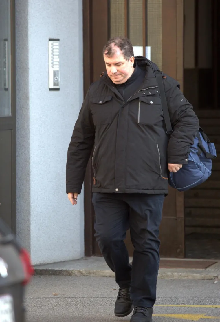 Dan nakon izbornog poraza: Jakov Kitarović spakirao torbu i napustio stan