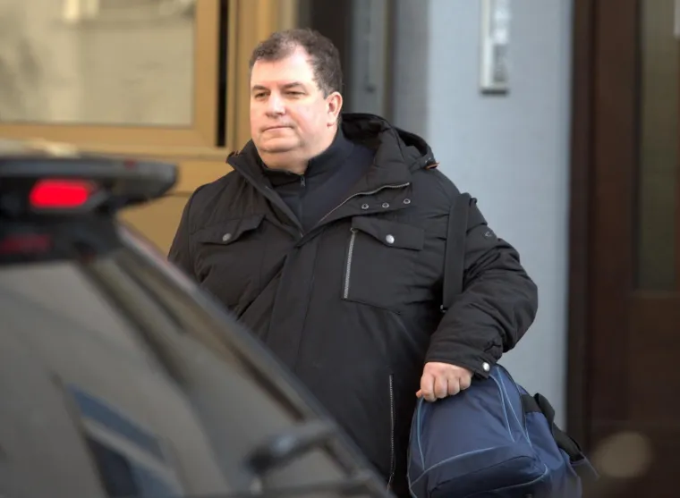 Dan nakon izbornog poraza: Jakov Kitarović spakirao torbu i napustio stan