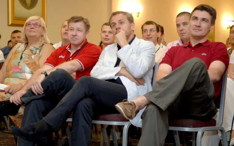 Hotel Internacional. Zoran Milanović i Milan Bandić na Forumu mladih SDP-a.