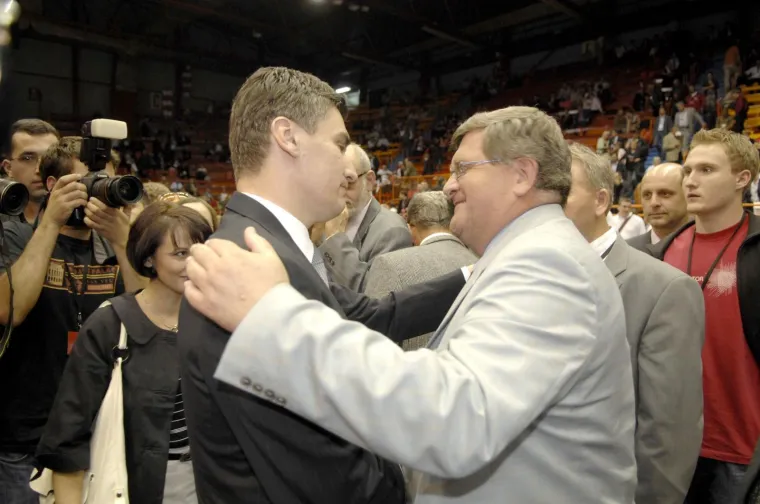 KAKO JE ZORAN MILANOVIĆ IZGLEDAO PRIJE DESETAK GODINA? Pogledajte fotografije iz vremena dok je jo&scaron; bio dobar s Bandićem