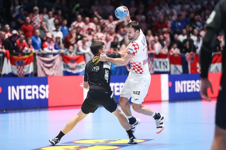 09.01.2020., Stadthalle Graz, Graz - Europsko rukometno prvenstvo, skupina A, 1. kolo, Hrvatska - Crna Gora. Igor Karacic 
Photo: Luka Stanzl/PIXSELL