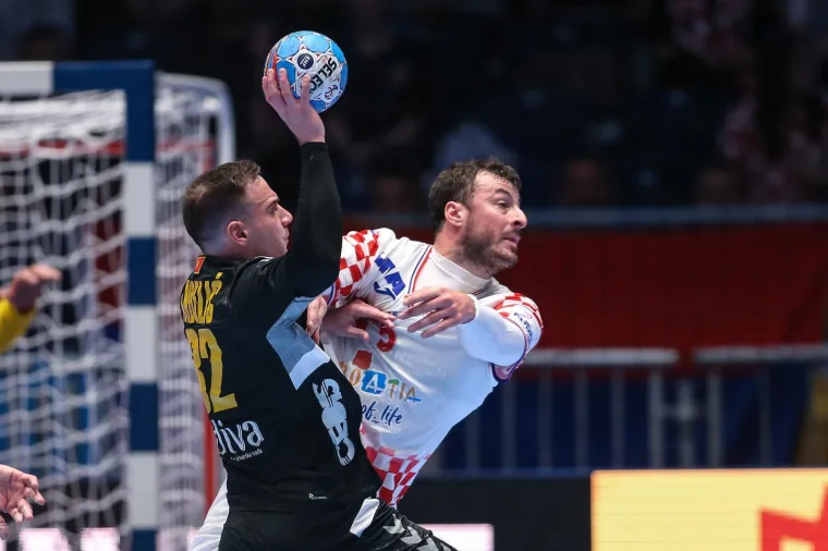 09.01.2020., Stadthalle Graz, Graz - Europsko rukometno prvenstvo, skupina A, 1. kolo, Hrvatska - Crna Gora. Domagoj Duvnjak 
Photo: Luka Stanzl/PIXSELL