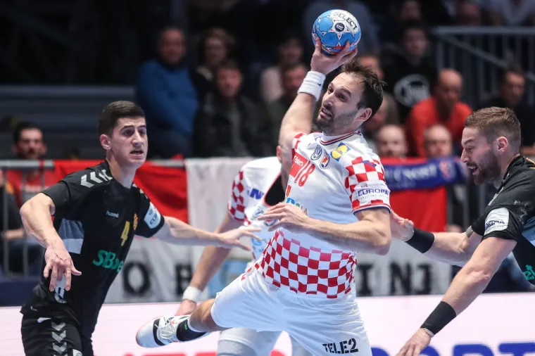 09.01.2020., Stadthalle Graz, Graz - Europsko rukometno prvenstvo, skupina A, 1. kolo, Hrvatska - Crna Gora. Igor Karacic 
Photo: Luka Stanzl/PIXSELL