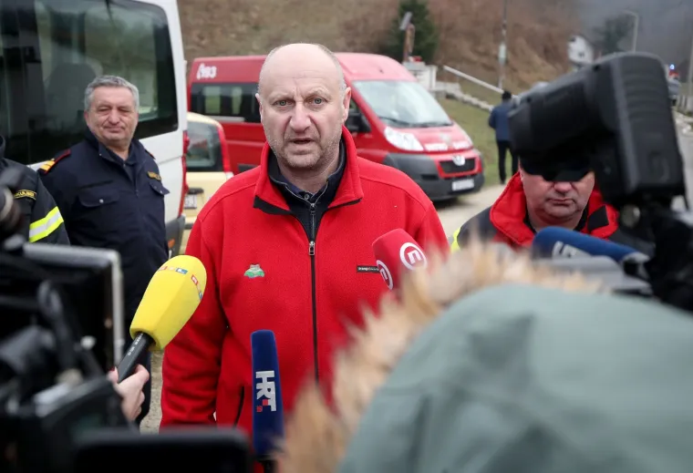 Fotografije užasa: Na mjesto tragedije u kojoj je poginulo &scaron;est ljudi stigli Plenković i Božinović