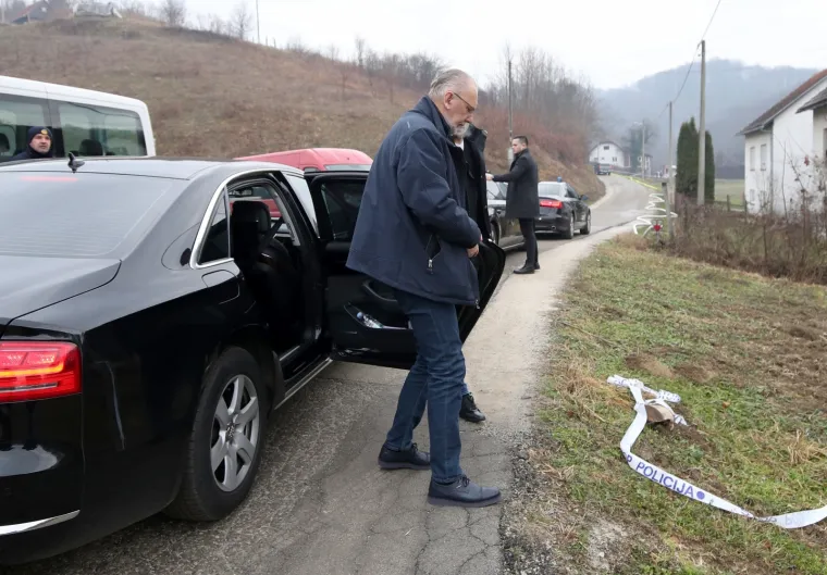 Fotografije užasa: Na mjesto tragedije u kojoj je poginulo &scaron;est ljudi stigli Plenković i Božinović