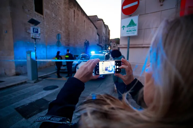 BRUTALAN OBRAČUN U SPLITU: Upucao trojicu mu&scaron;karaca i pobjegao