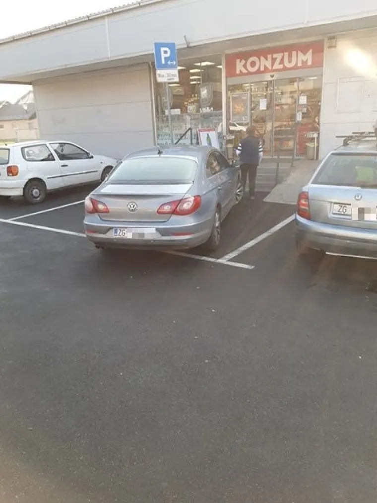 Tko im je dao vozačku? Pogledajte majstorske vje&scaron;tine parkiranja diljem Hrvatske