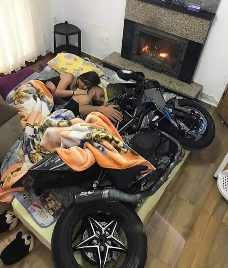 OVO JE STVARNO BIO BURAN VIKEND: Zbog ovih fotografija sigurni smo da su neki požalili tu jednu čašicu previše...