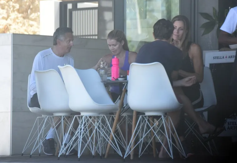 NE PRIČA SE SAMO O HARRYJU I MEGHAN: Dianina nećakinja uhvaćena kako razmjenjuje nježnosti s duplo starijim tajkunom