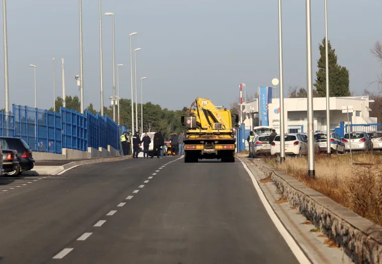 Te&scaron;ka nesreća u Omi&scaron;lju: Vozač osobnog automobila poginuo na mjestu događaja