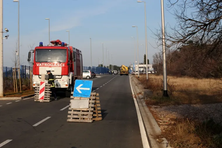 Te&scaron;ka nesreća u Omi&scaron;lju: Vozač osobnog automobila poginuo na mjestu događaja