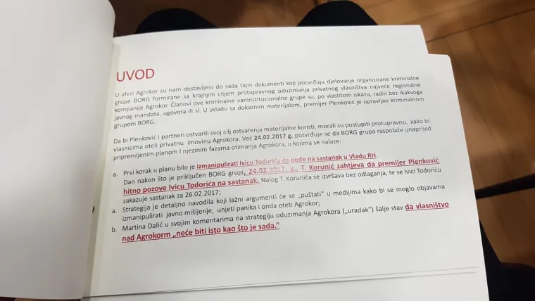 Todorić ispred 'Agrokorova' panoa održao konferenciju za medije: 'Dostavljeni su mi tajni dokumenti...'