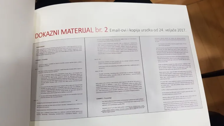 Todorić ispred 'Agrokorova' panoa održao konferenciju za medije: 'Dostavljeni su mi tajni dokumenti...'