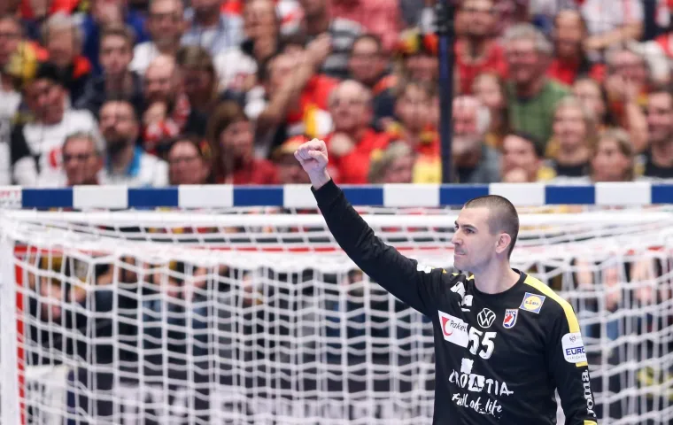 SPUSTI SE LUKA: Hrvatski bombarder poletio visoko; No, nije jedini