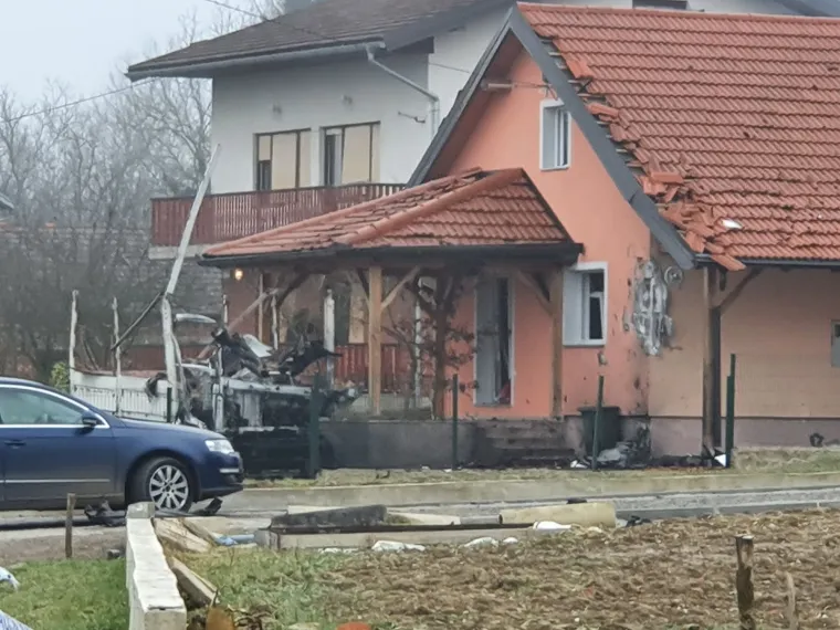 Noćna drama u Karlovcu! Eksplodirao kamion parkiran ispred kuće, poginula jedna osoba: 'U &scaron;oku smo!'