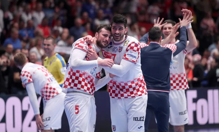 [FOTO] NIKAD OVAKO EMOTIVNO OVI DEČKI NISU SLAVILI: Prizori koji će vas ispuniti ponosom