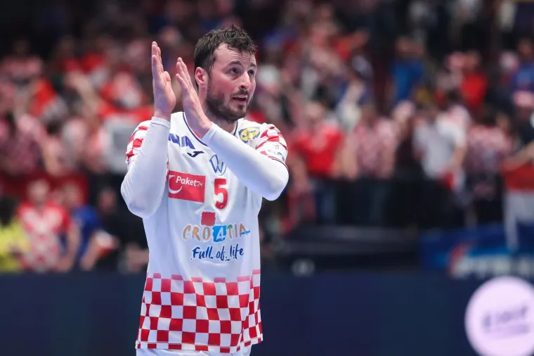 [FOTO] NIKAD OVAKO EMOTIVNO OVI DEČKI NISU SLAVILI: Prizori koji će vas ispuniti ponosom