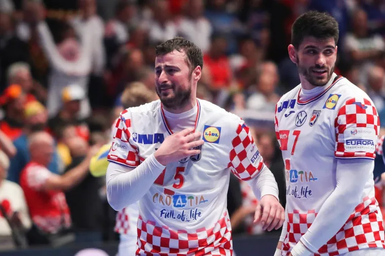 [FOTO] NIKAD OVAKO EMOTIVNO OVI DEČKI NISU SLAVILI: Prizori koji će vas ispuniti ponosom