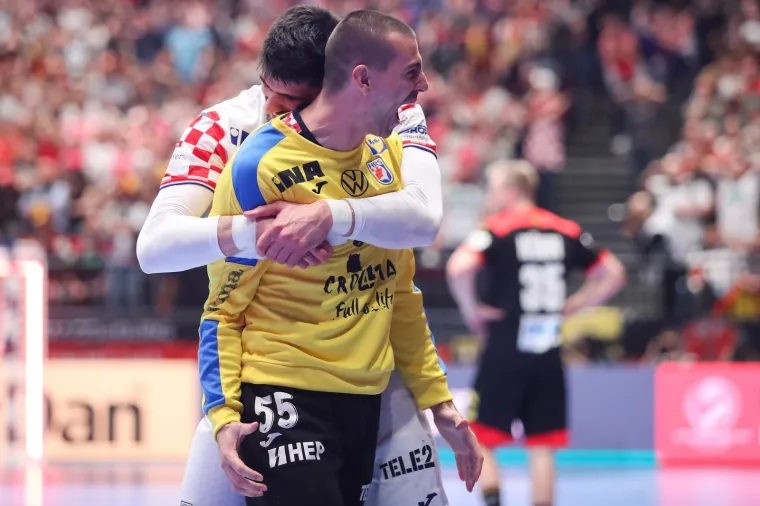 [FOTO] NIKAD OVAKO EMOTIVNO OVI DEČKI NISU SLAVILI: Prizori koji će vas ispuniti ponosom