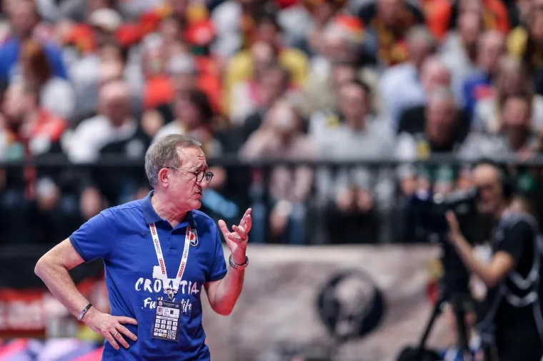 [FOTO] RATNIKA CINDRIĆA BA&Scaron; TUKU: Jeste li primjetili &scaron;to Nijemci stalno rade? Pogledajte malo bolje