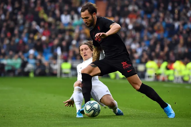 DOĐI SINE, DA TI NE&Scaron;TO OBJASNIM: Luka i Lucas V&aacute;zquez malo su porazgovarali